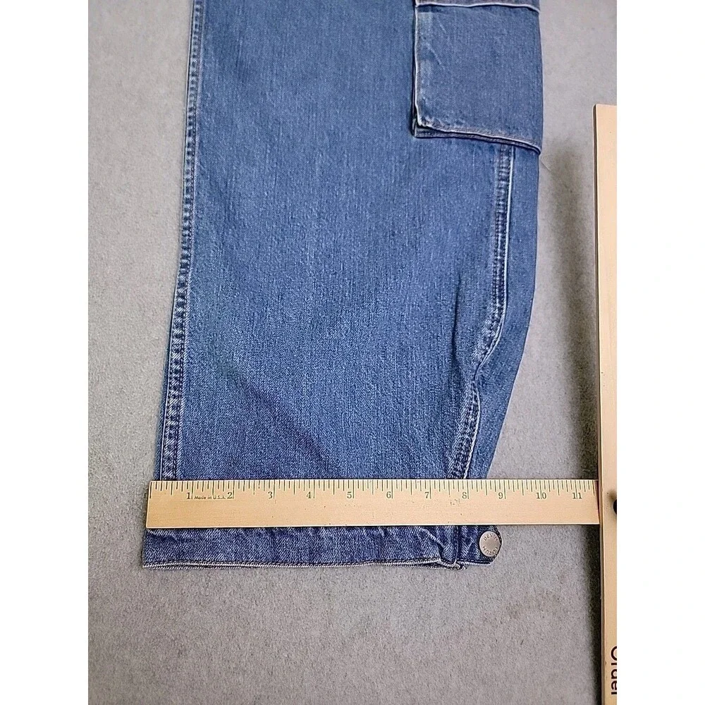 Aritzia please see